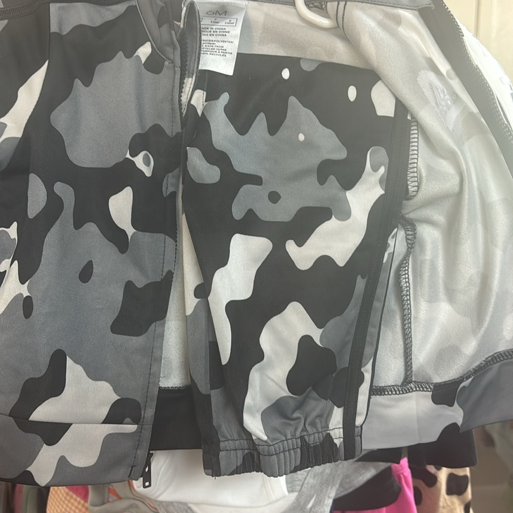 Adidas - Picture 2 of 2